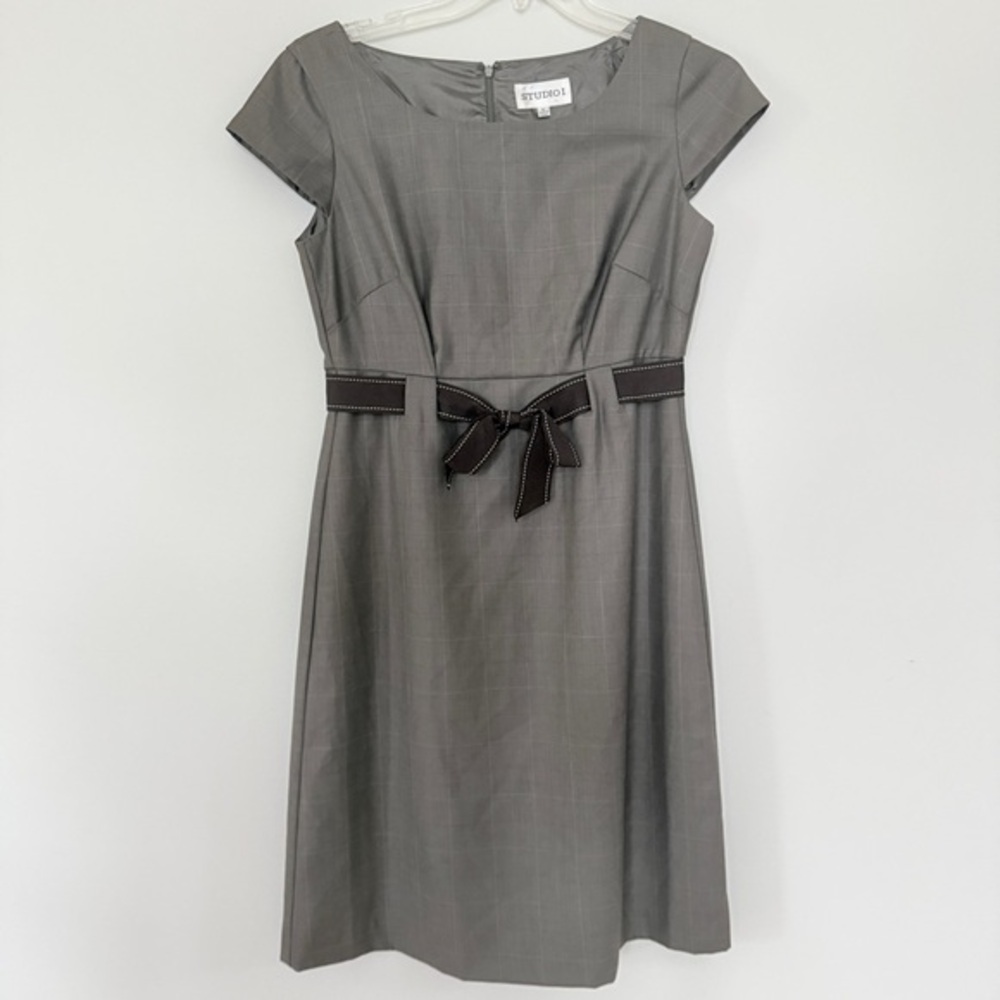 Studio 1 Dress Sz 8. Fitted.  Office Wear.  Chic!   AN
